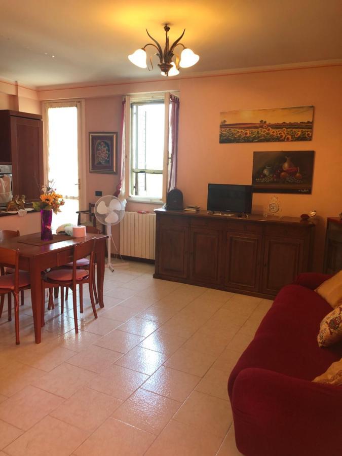 Il Girasole Apartment Castel Ritaldi Exterior photo