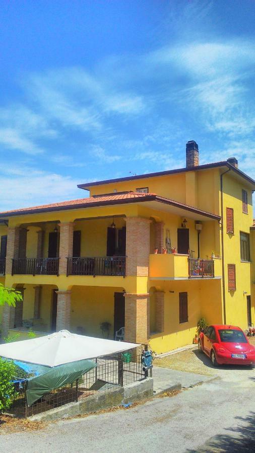 Il Girasole Apartment Castel Ritaldi Exterior photo