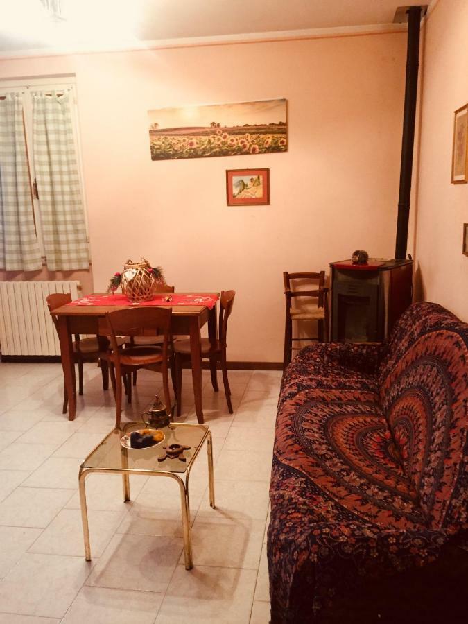 Il Girasole Apartment Castel Ritaldi Exterior photo